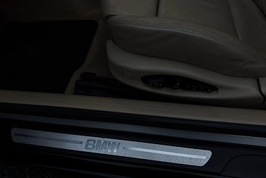 #<Image:0x00007fe1031e3e80>