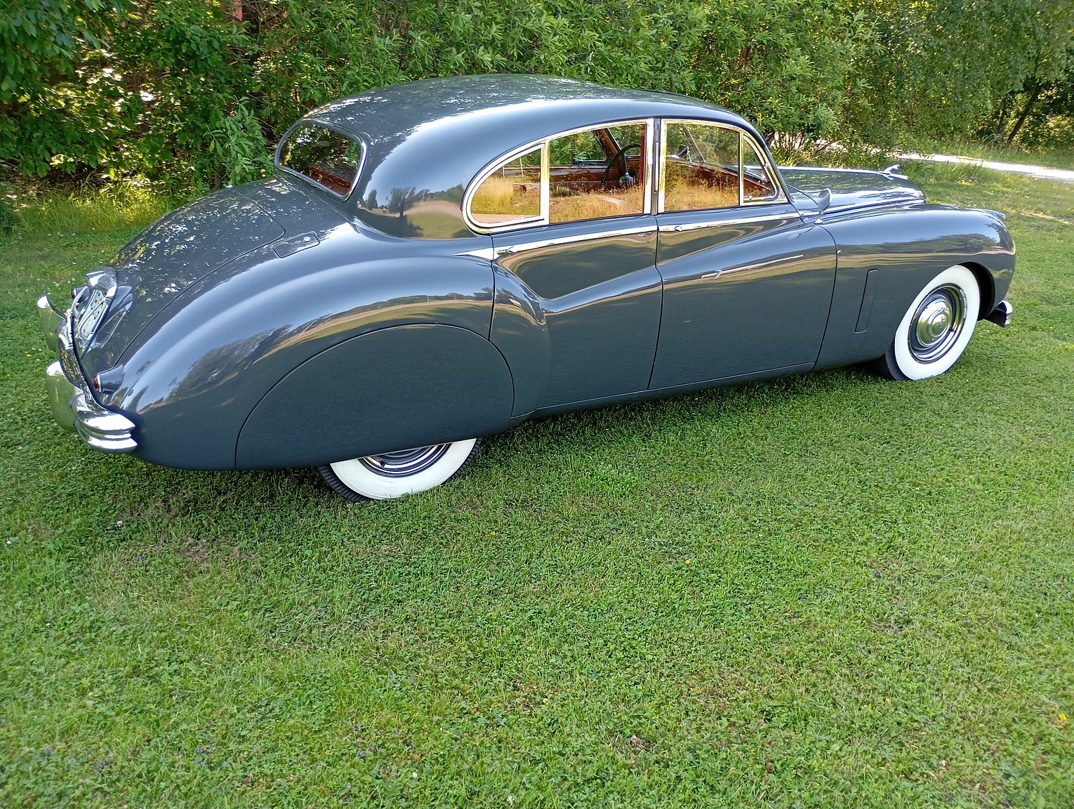 Exterior image of 1954 Jaguar Mark VII