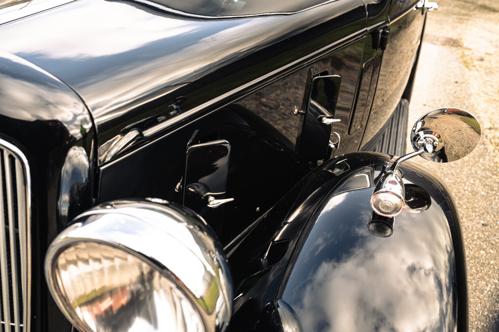 Exterior image of 1937 Austin Ten-Four 10-4