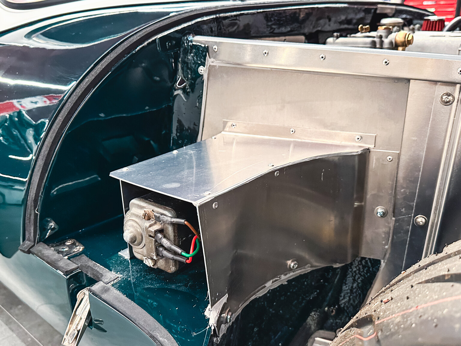 Image of 1965 Ginetta G Racer mechanics