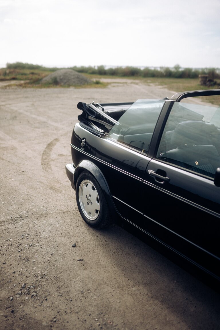 Exteriörbild på 1991 VW Golf Cabriolet "Etienne Aigner Edition"