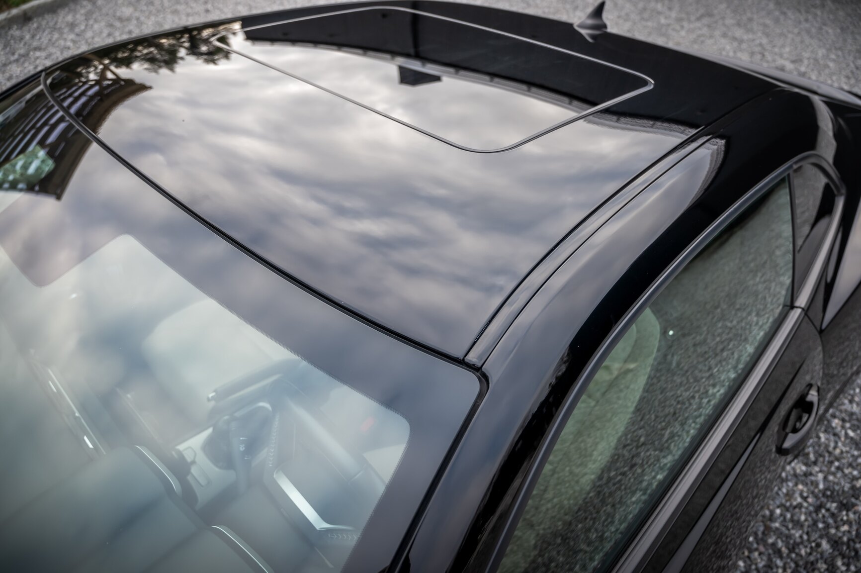 Exterior image of 2010 Chevrolet Camaro SS (56)