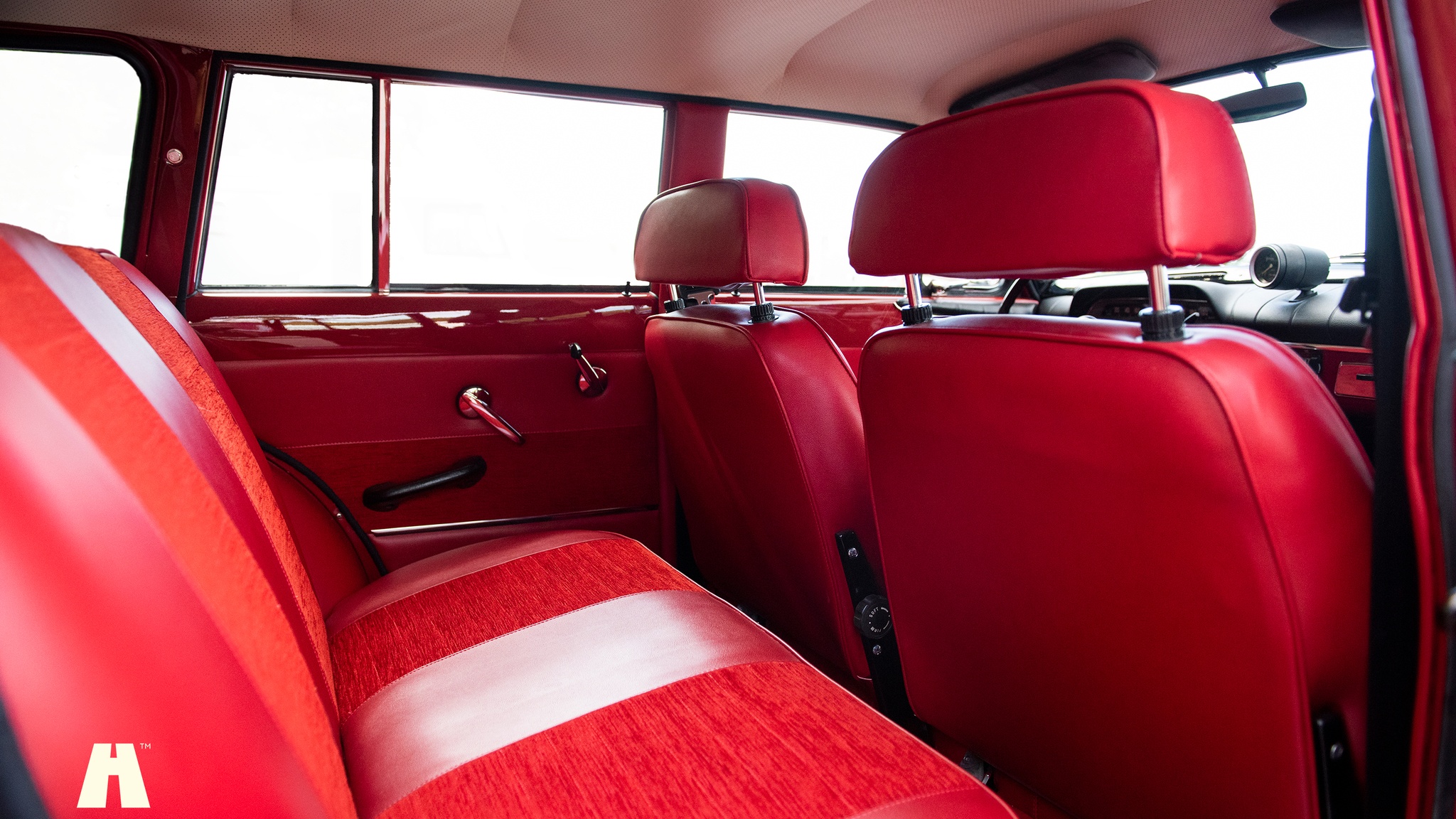 Interior image of 1966 Volvo Amazon kombi 220