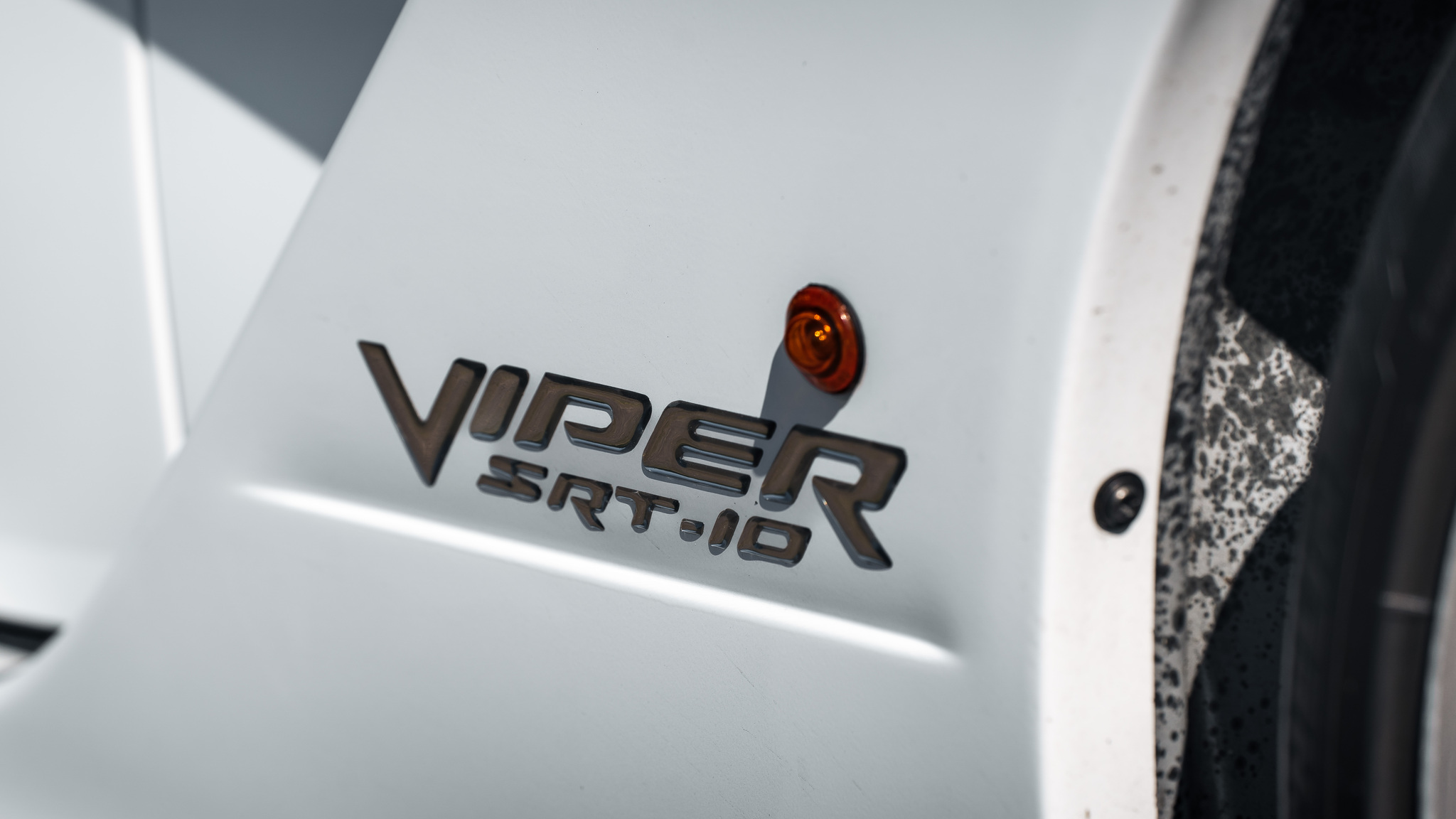 Exteriörbild på 2004 Dodge Viper Mamba Edition