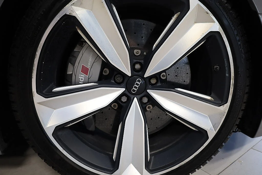 Bild von 2018 Audi RS4 (24)