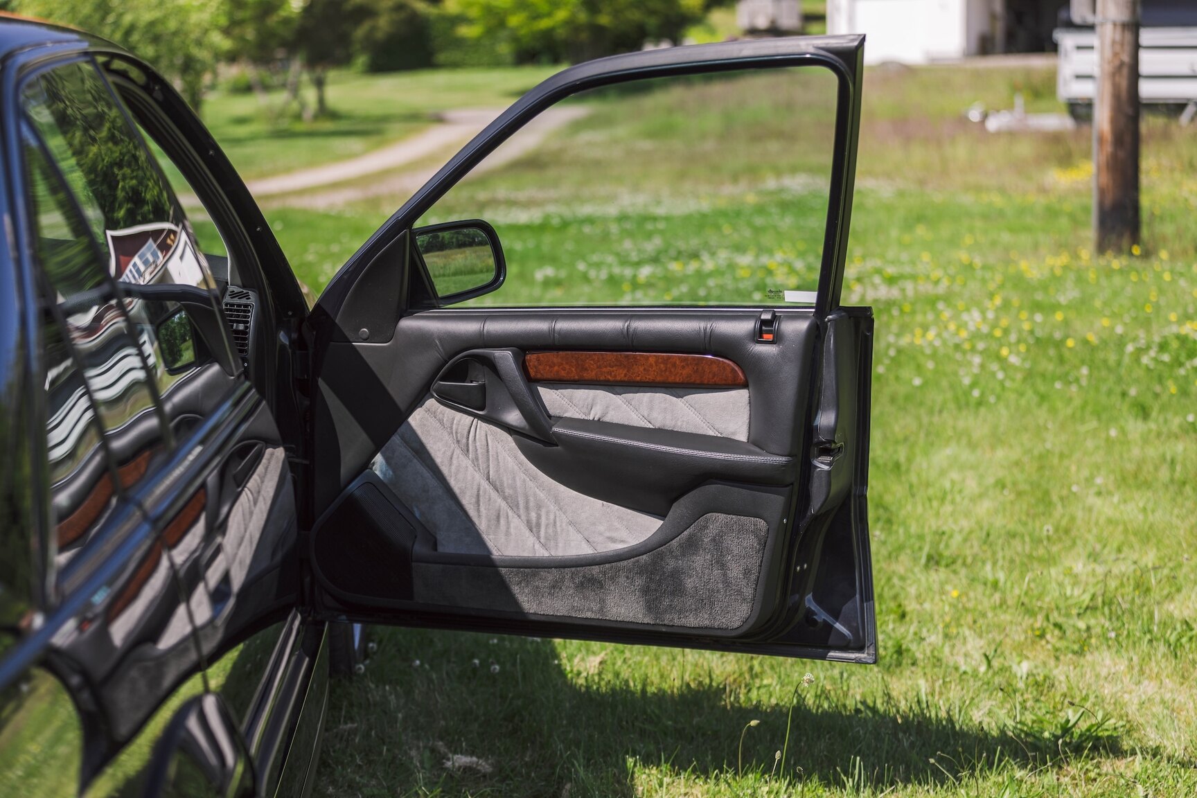 Interior image of 1991 Lotus Omega