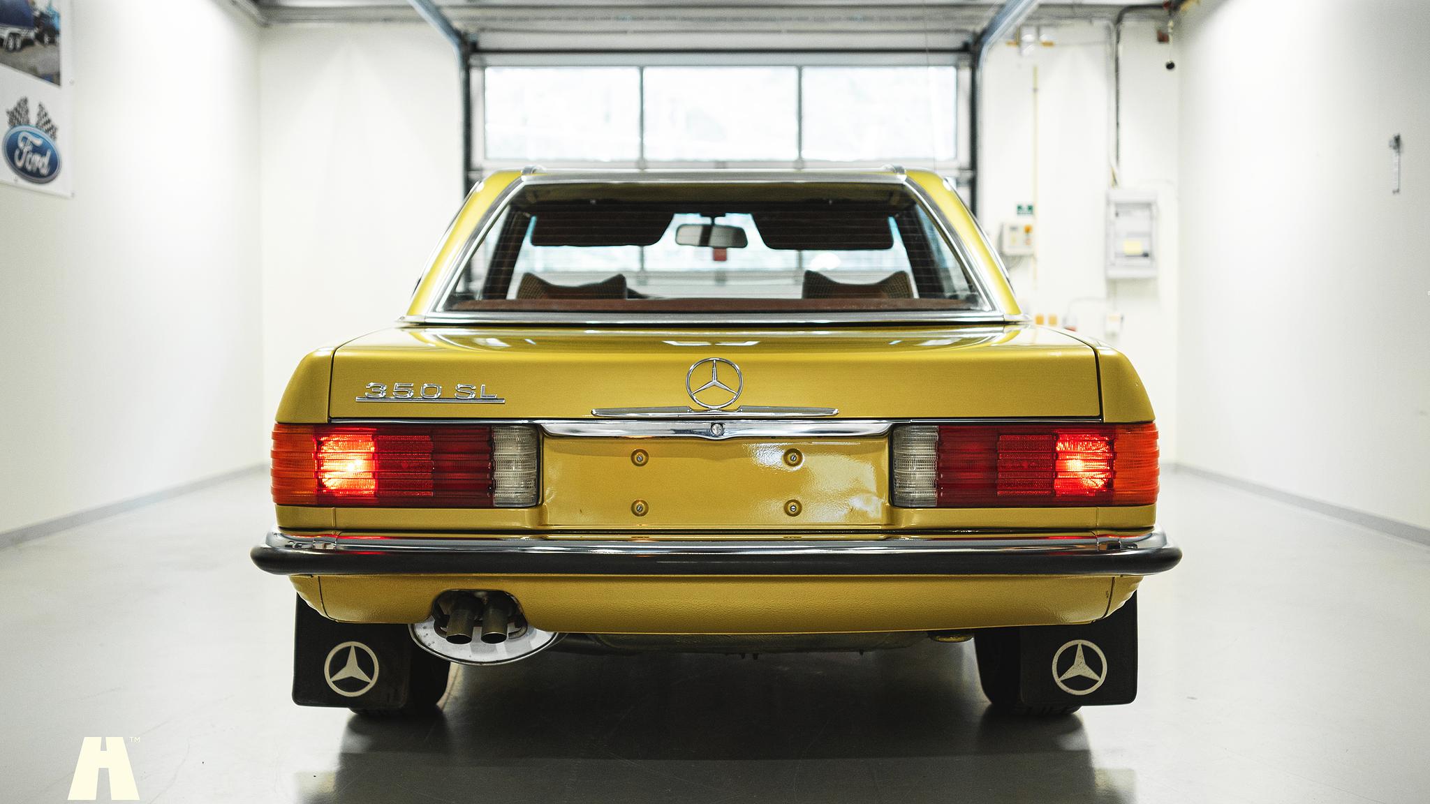 Exteriörbild på 1975 Mercedes SL 350
