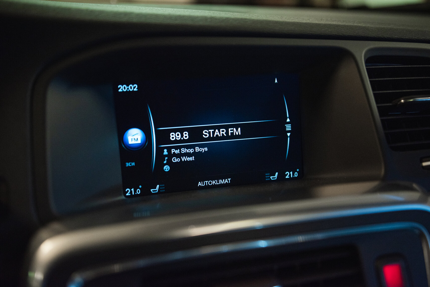 Innenraumfoto von 2017 Volvo V60 Polestar T6 AWD