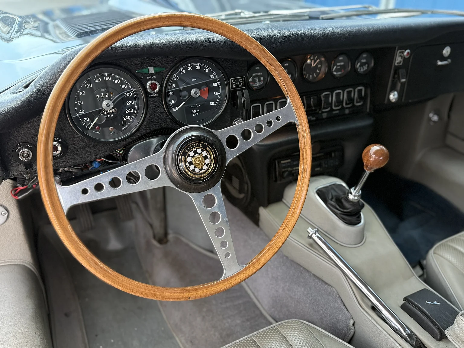 Interior image of 1969 Jaguar E-Type 4.2 Coupe (6)