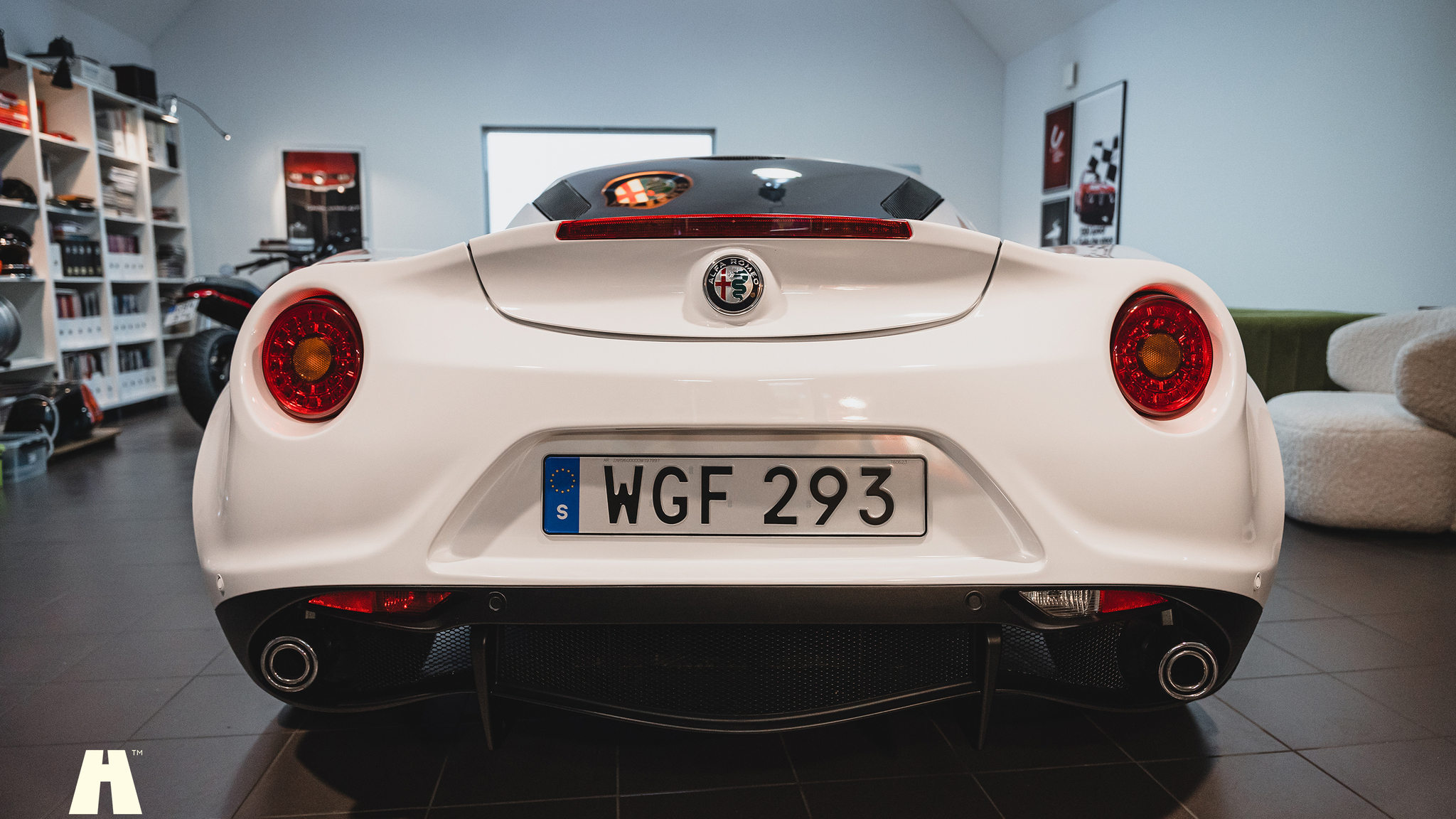 Exteriörbild på 2016 Alfa Romeo 4C (17)