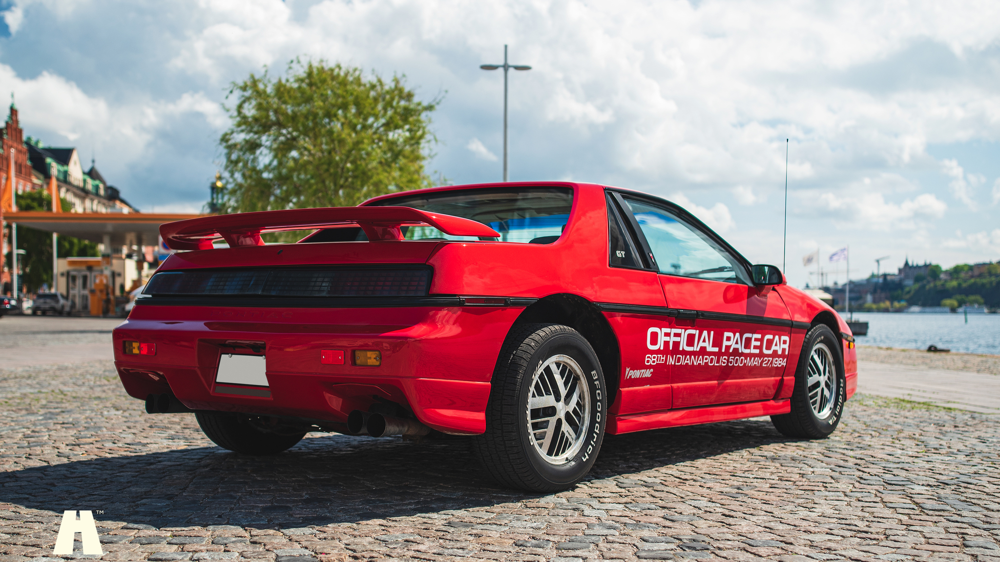 Exteriörbild på 1985 Pontiac Fiero GT (4)