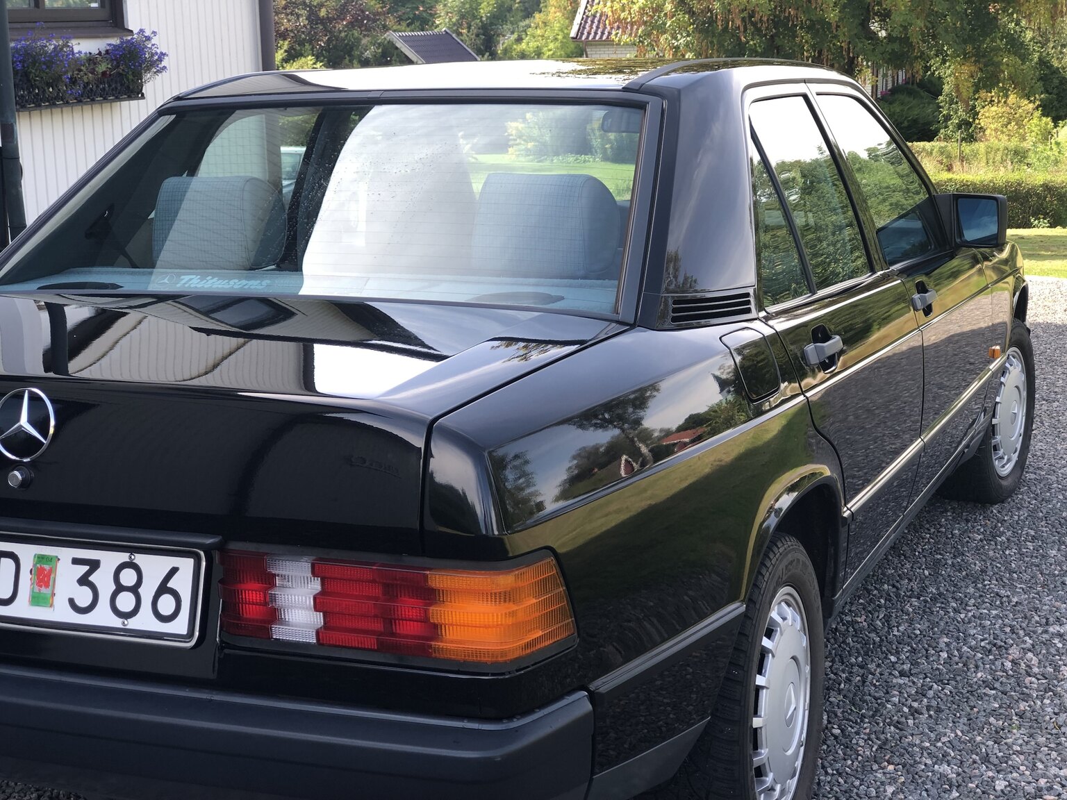 Exteriörbild på 1986 Mercedes-Benz 190E