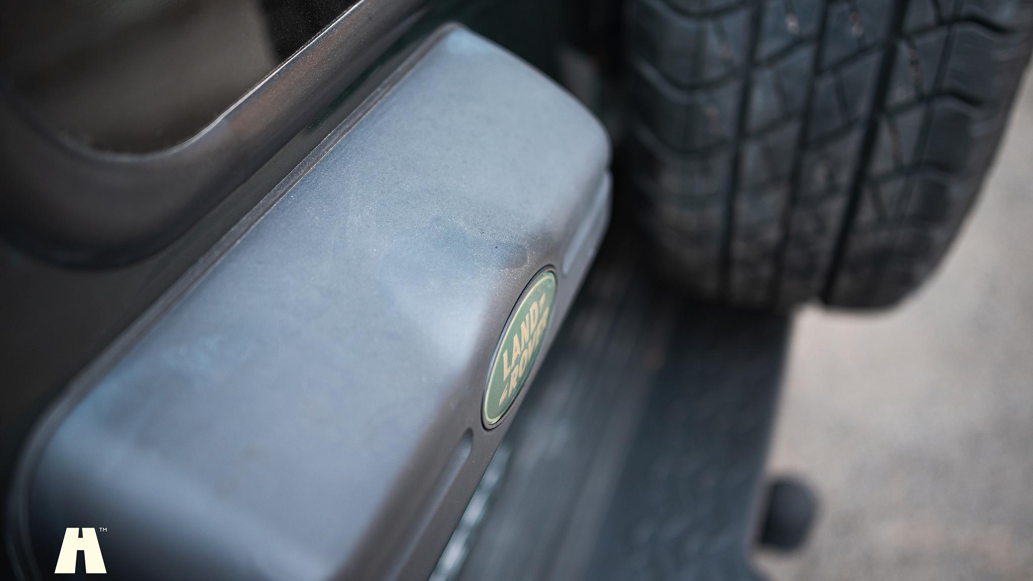 Exterior image of 2003 Land Rover Discovery II, 2003