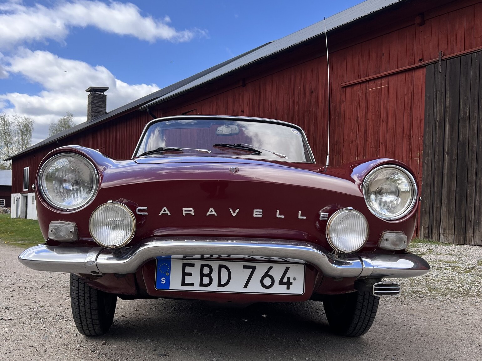 Exterior image of 1967 Renault Caravelle Coupé