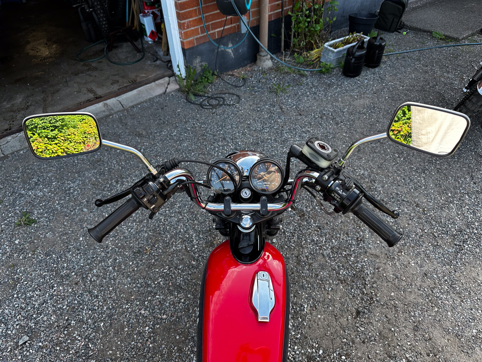 Aussenfoto 1979 Yamaha SR500