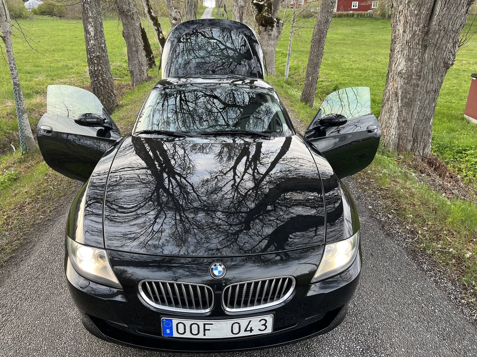 Exterior image of 2007 BMW Z4 3.0Si Coupé