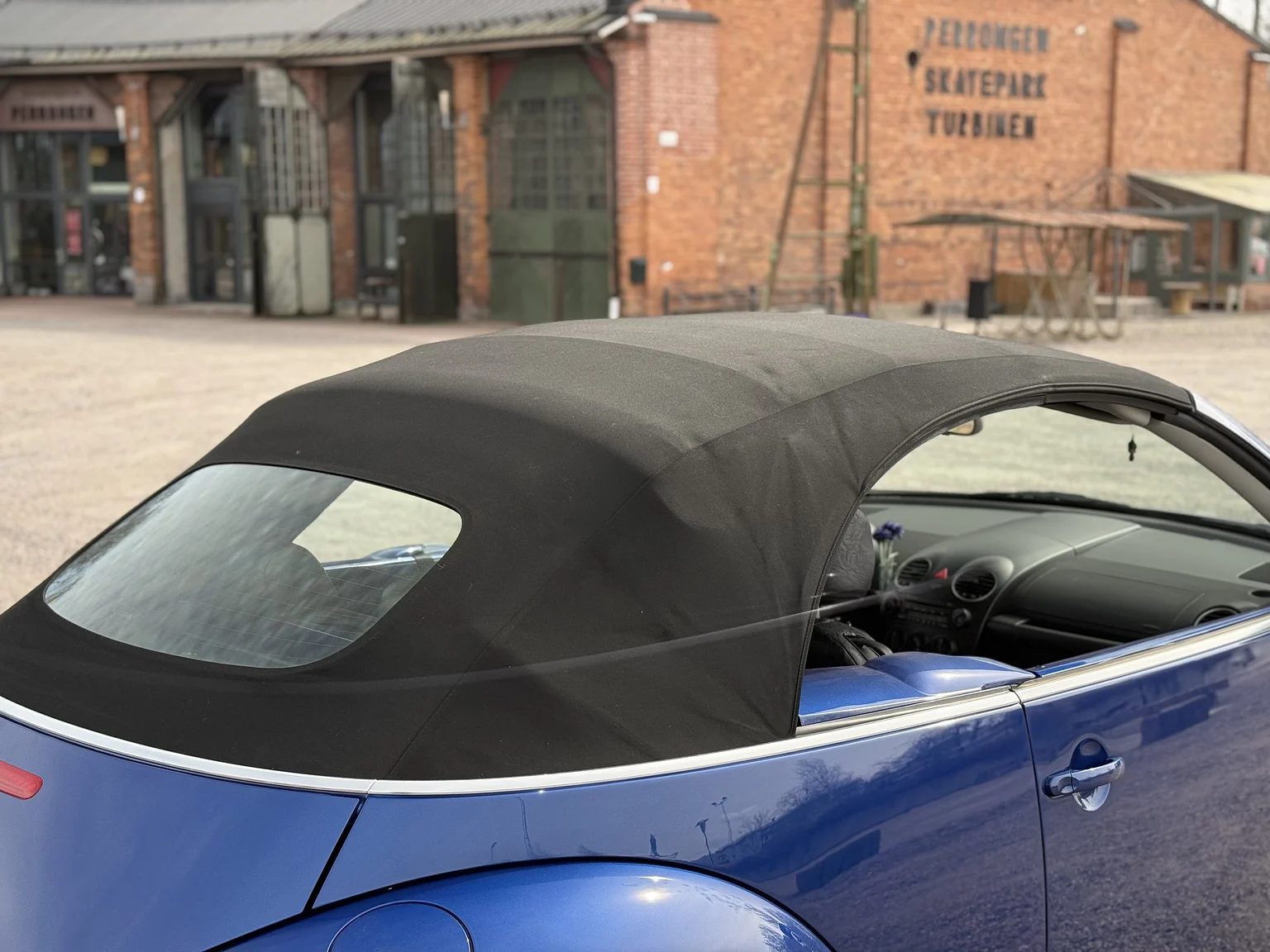 Exterior image of 2007 VW Beetle 1600 Cabriolet  (59)