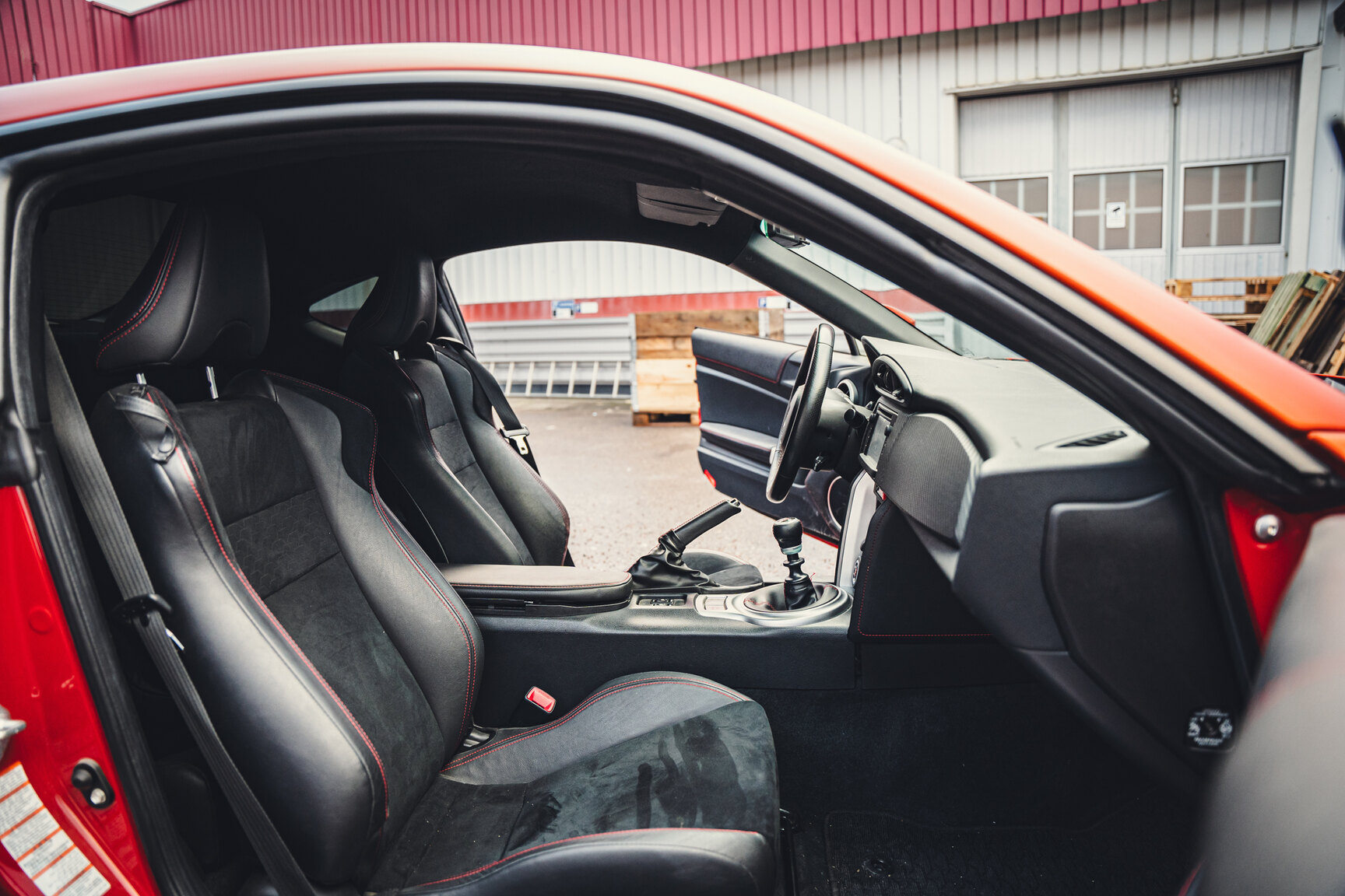 Interiörbild 2015 Toyota GT86 TRD-edition - Ett sista race