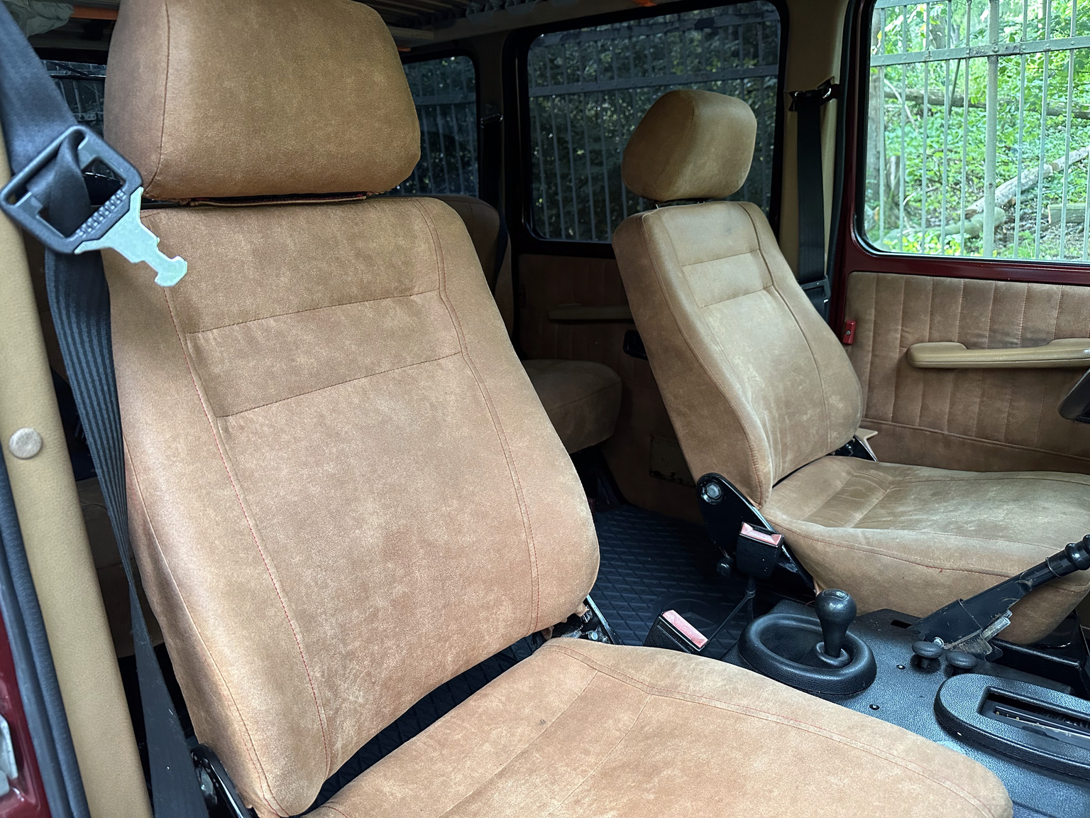 Innenraumfoto von 1986 Mercedes 280 GE