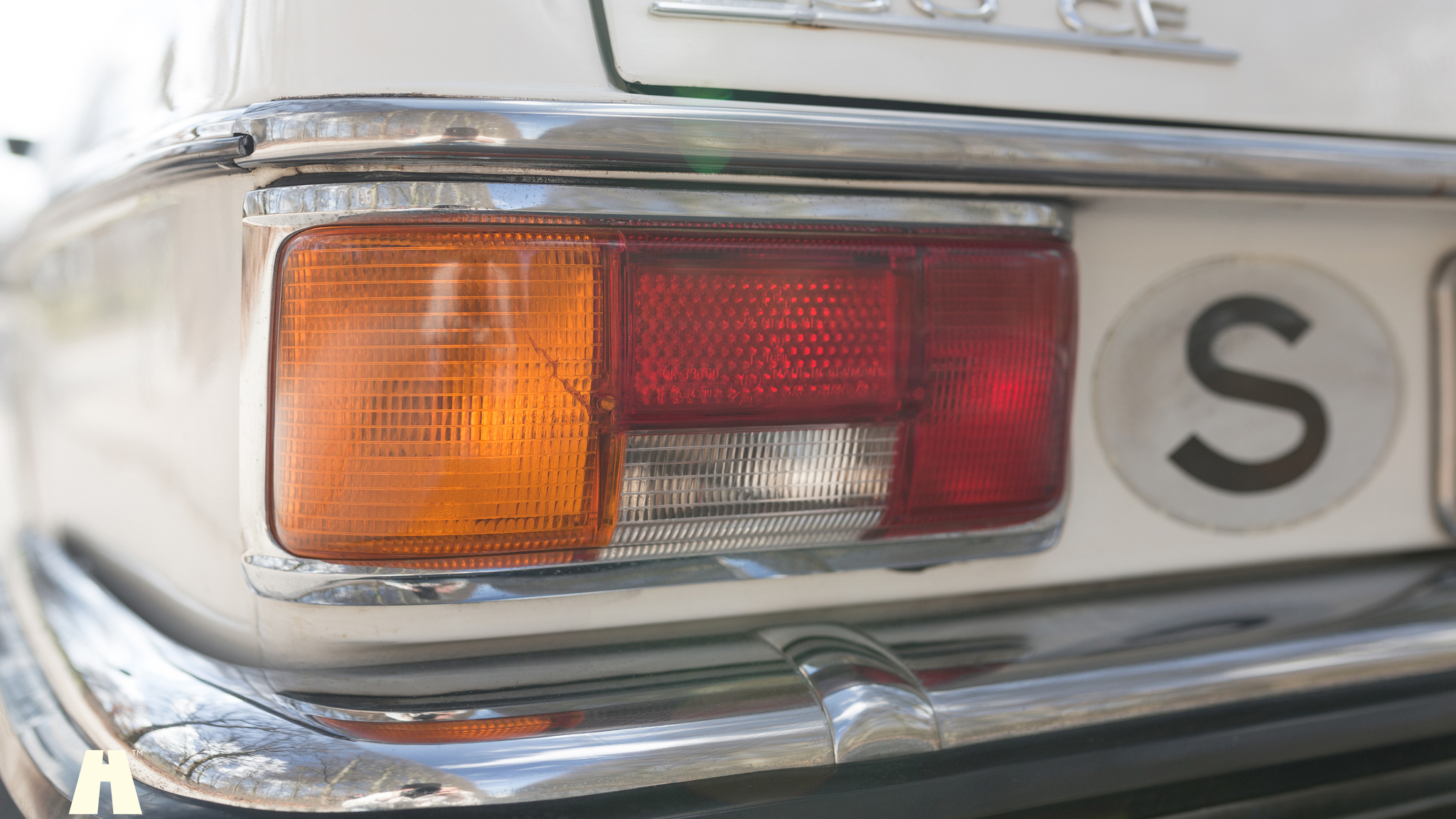 Exteriörbild på 1970 Mercedes 250 CE