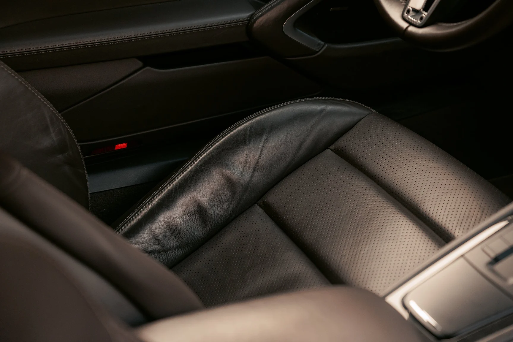 Interiörbild 2017 Porsche 718 Cayman S (29)