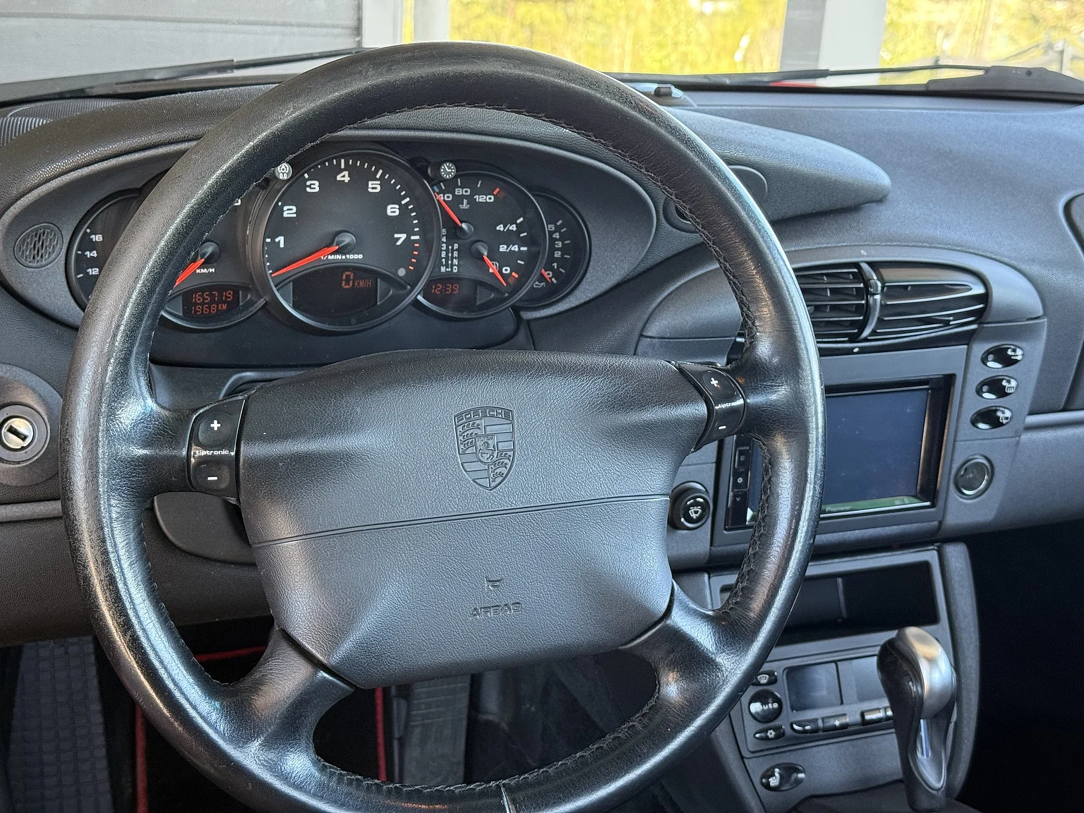 Innenraumfoto von 1998 Porsche 996 Carrera (7)