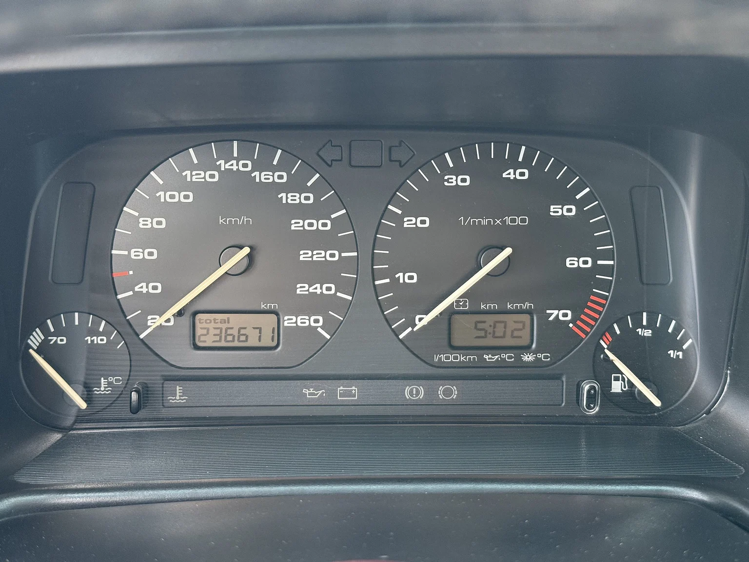 Interiörbild 1994 Volkswagen Golf 3-door VR6 (19)