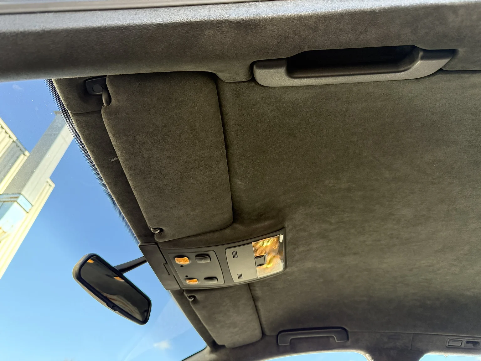 Interior image of 2002 Audi RS 6 Avant (26)