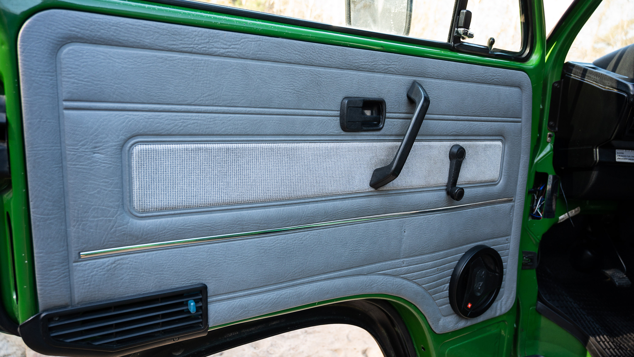 Interior image of 1992 Volkswagen T3 Kombi Syncro 16" Westfalia