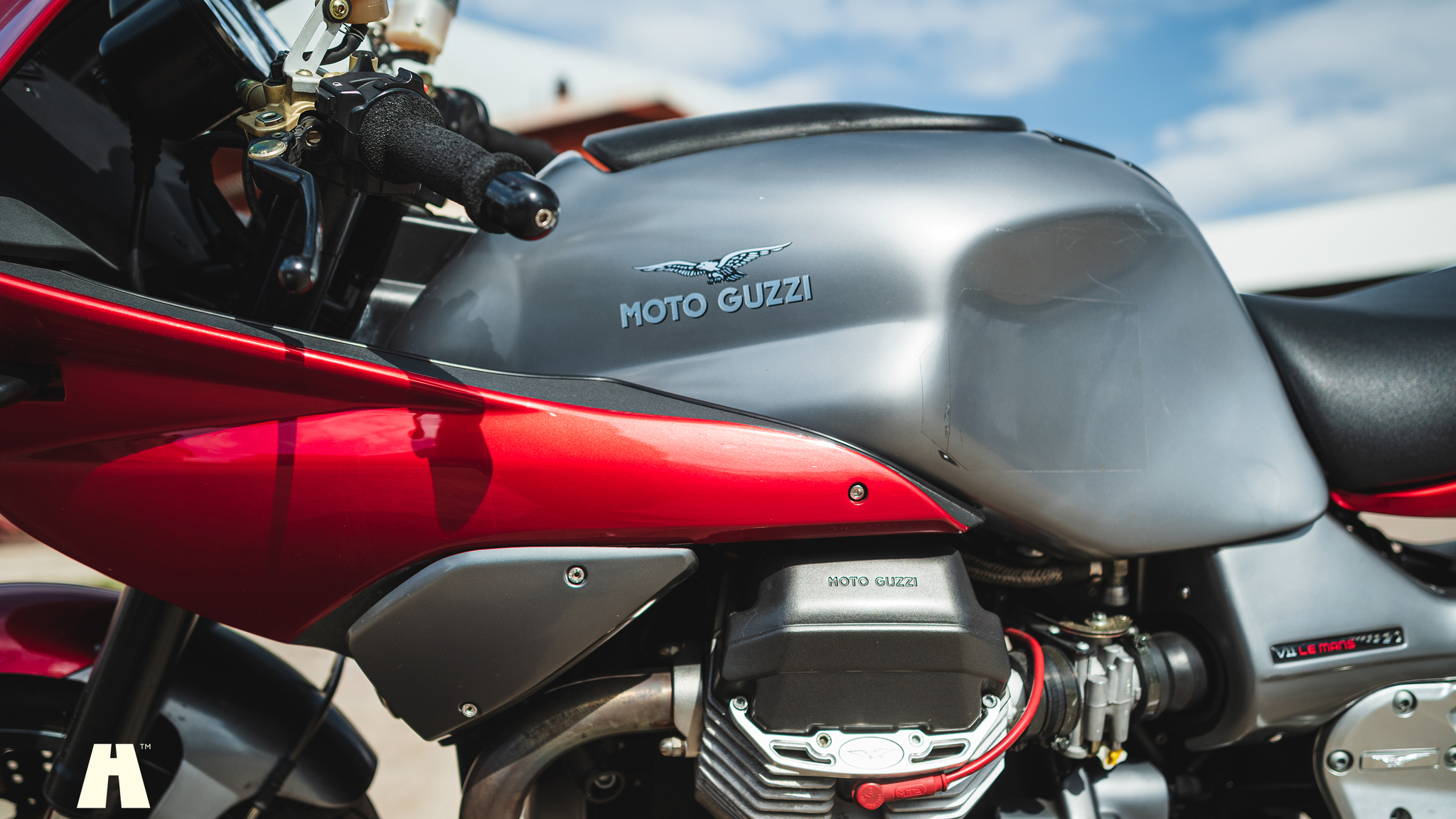 Exterior image of 2002 Moto Guzzi V11 Le Mans (45)