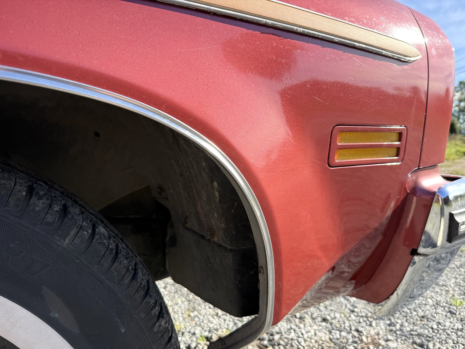 Exteriörbild på 1975 Oldsmobile Delta 88