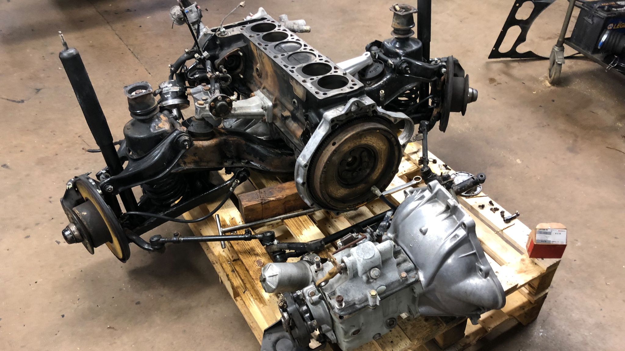 Image of 1970 Mercedes 280 SL Pagoda (88) mechanics