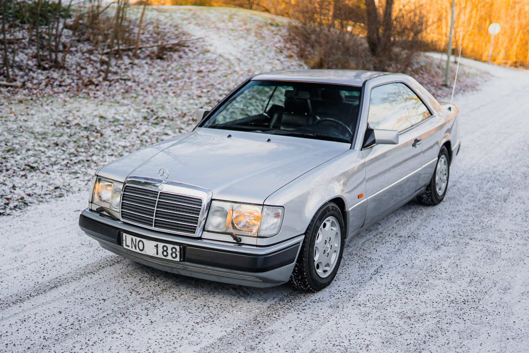 Exteriörbild på 1992 Mercedes-Benz 300CE-24V