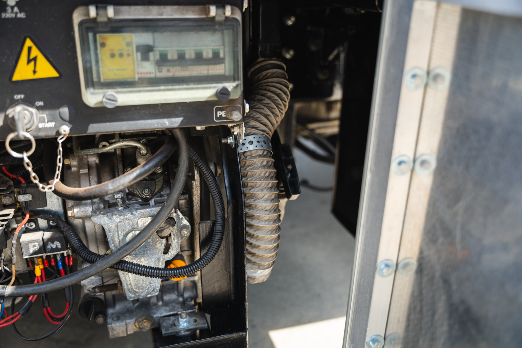 Image of 1948 Chevrolet COE Loadmaster mechanics