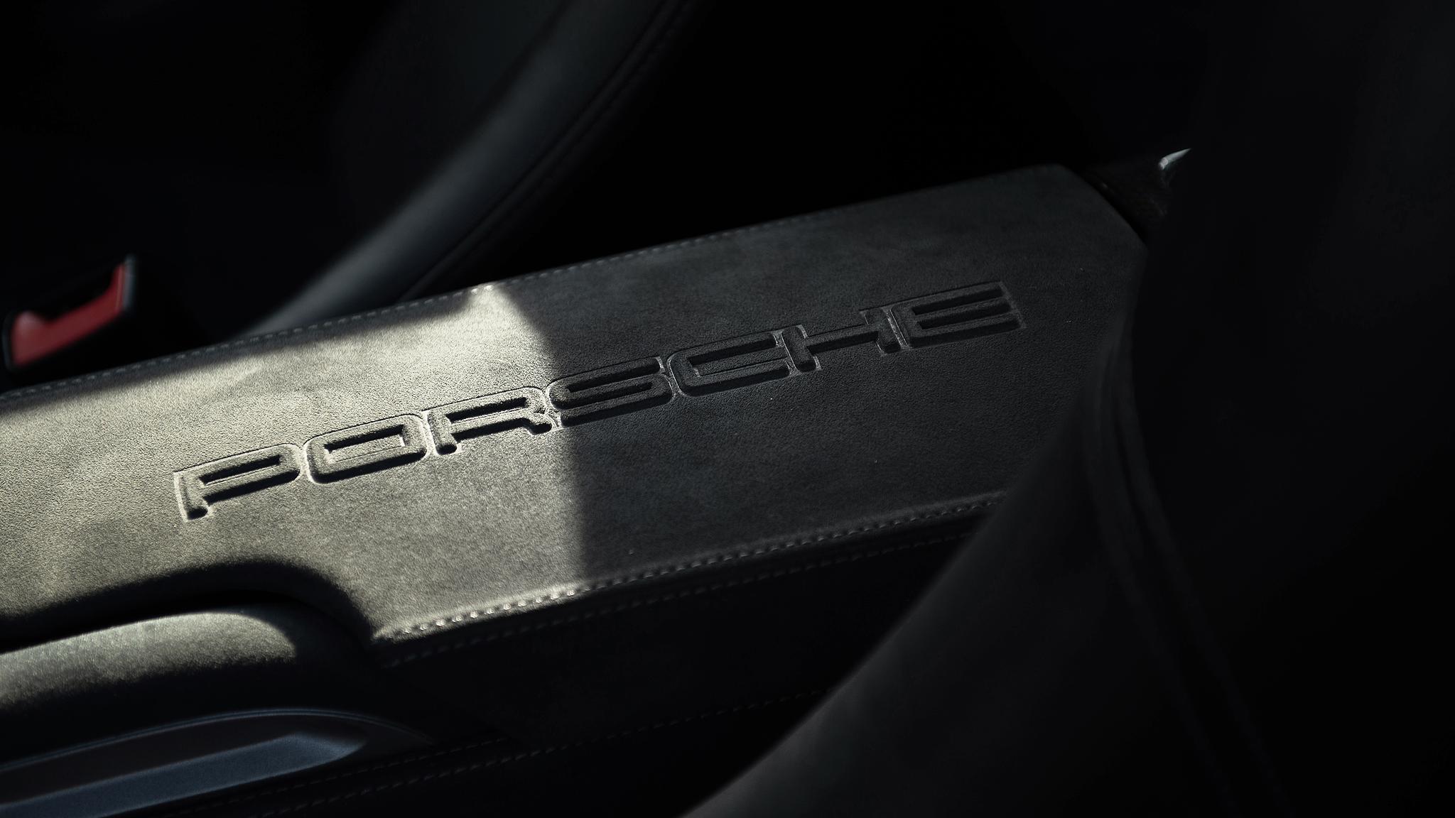 Interior image of 2007 Porsche 997 GT3 Gen 1  (13)