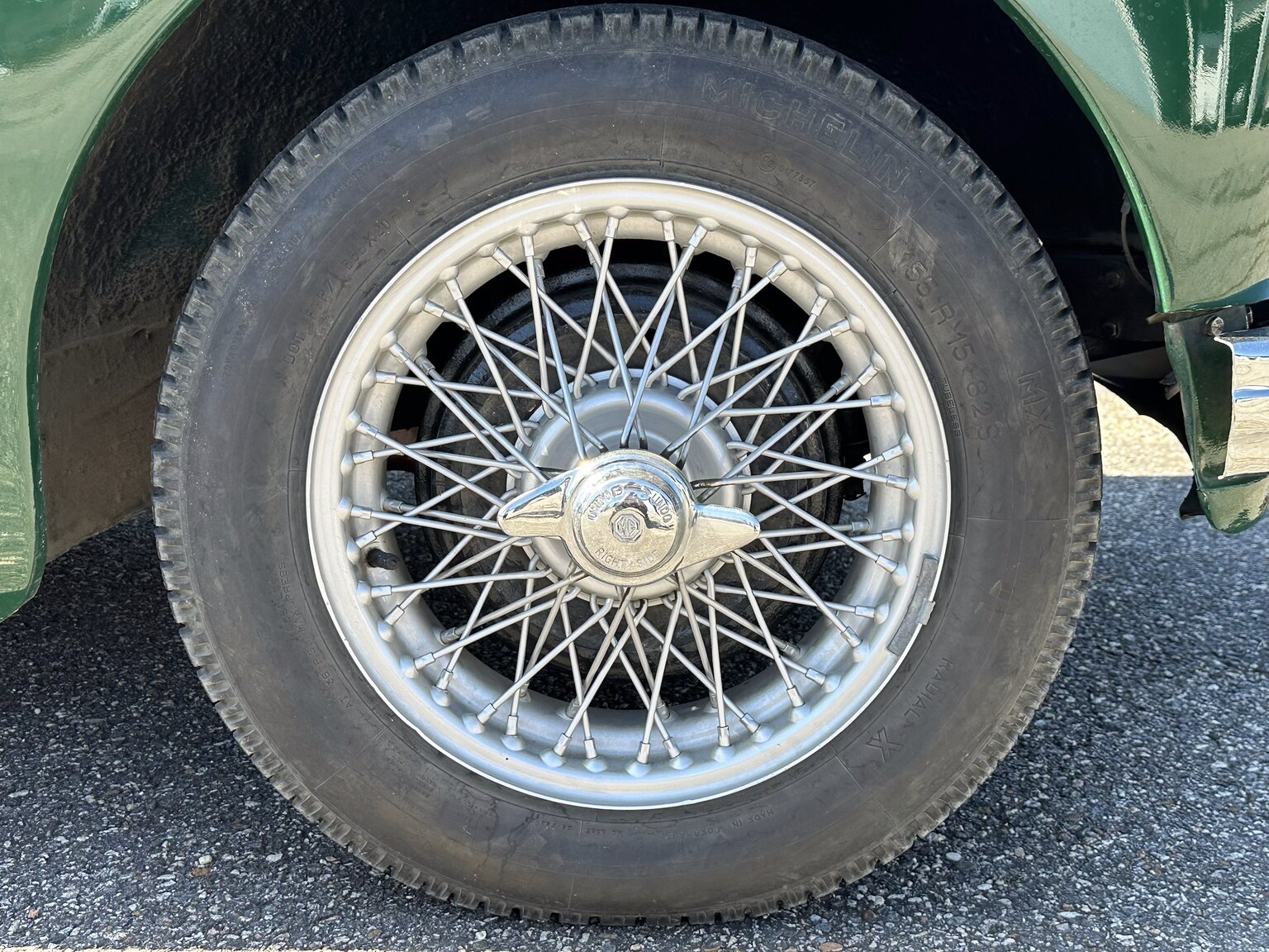 Exterior image of 1957 MGA Roadster (25)
