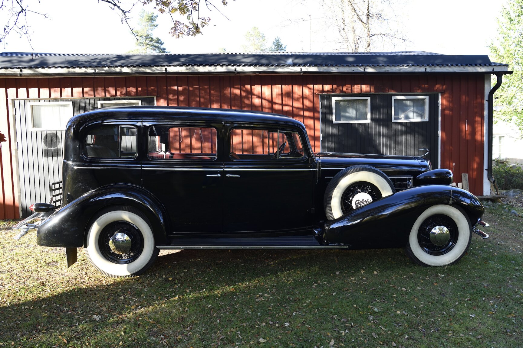 Exteriörbild på 1934 CADILLAC 355 D IMPERIAL 