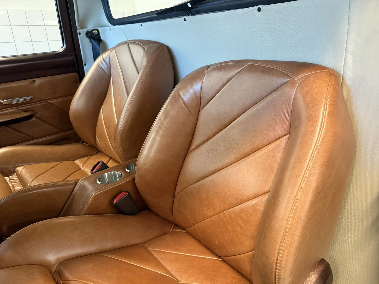 Innenraumfoto von 1956 Ford F-100 Restomod (2)