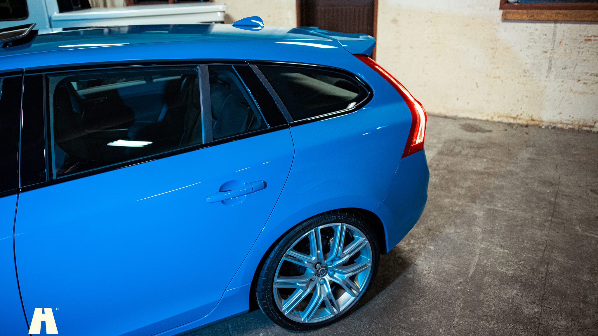Exterior image of 2017 Volvo V60 Polestar T6