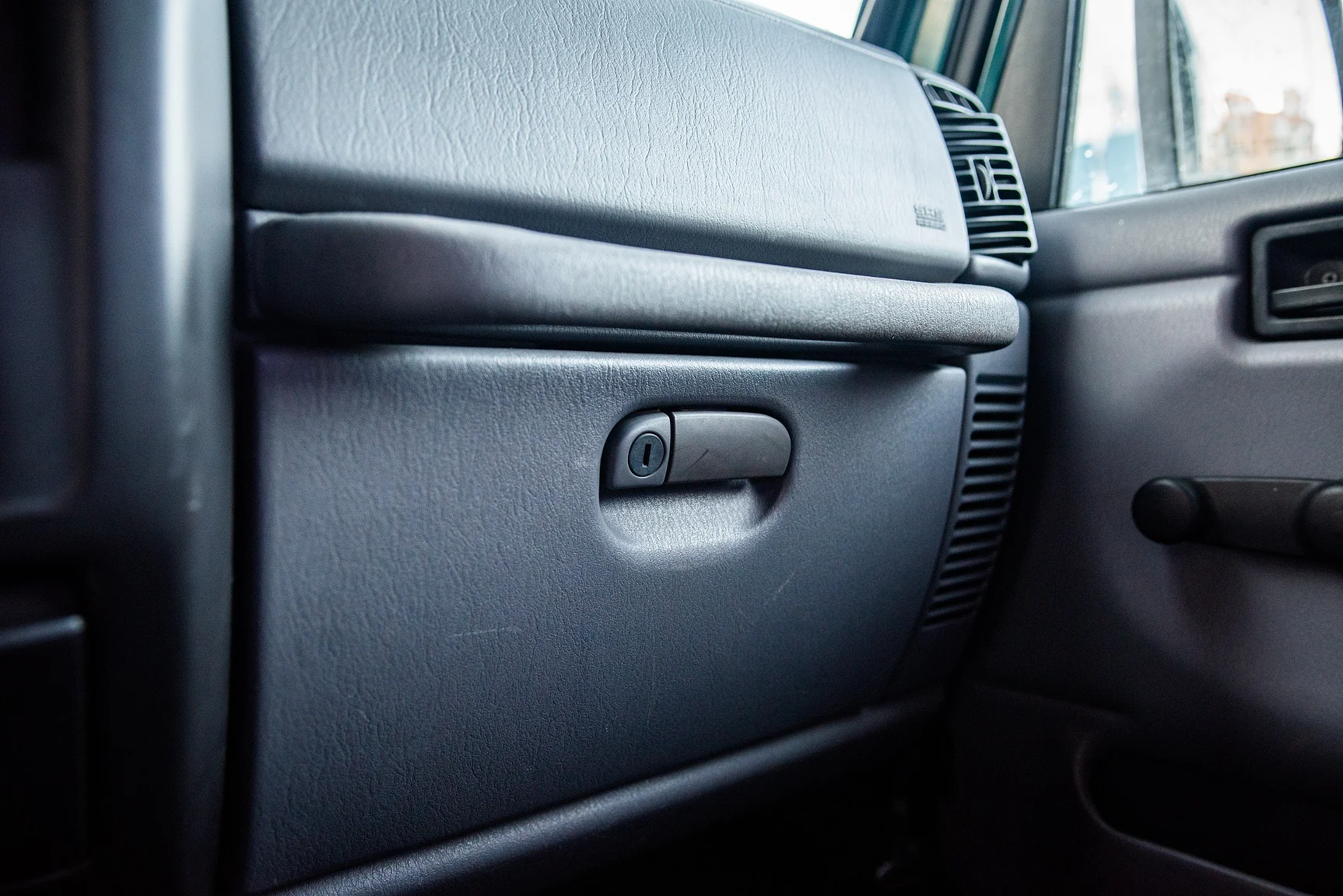 Interior image of 1997 JEEP Wrangler Hardtop 2.5 AWD (25)