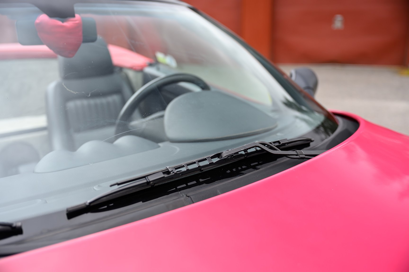 Exterior image of 2001 Alfa Romeo Spider 3.0 V6