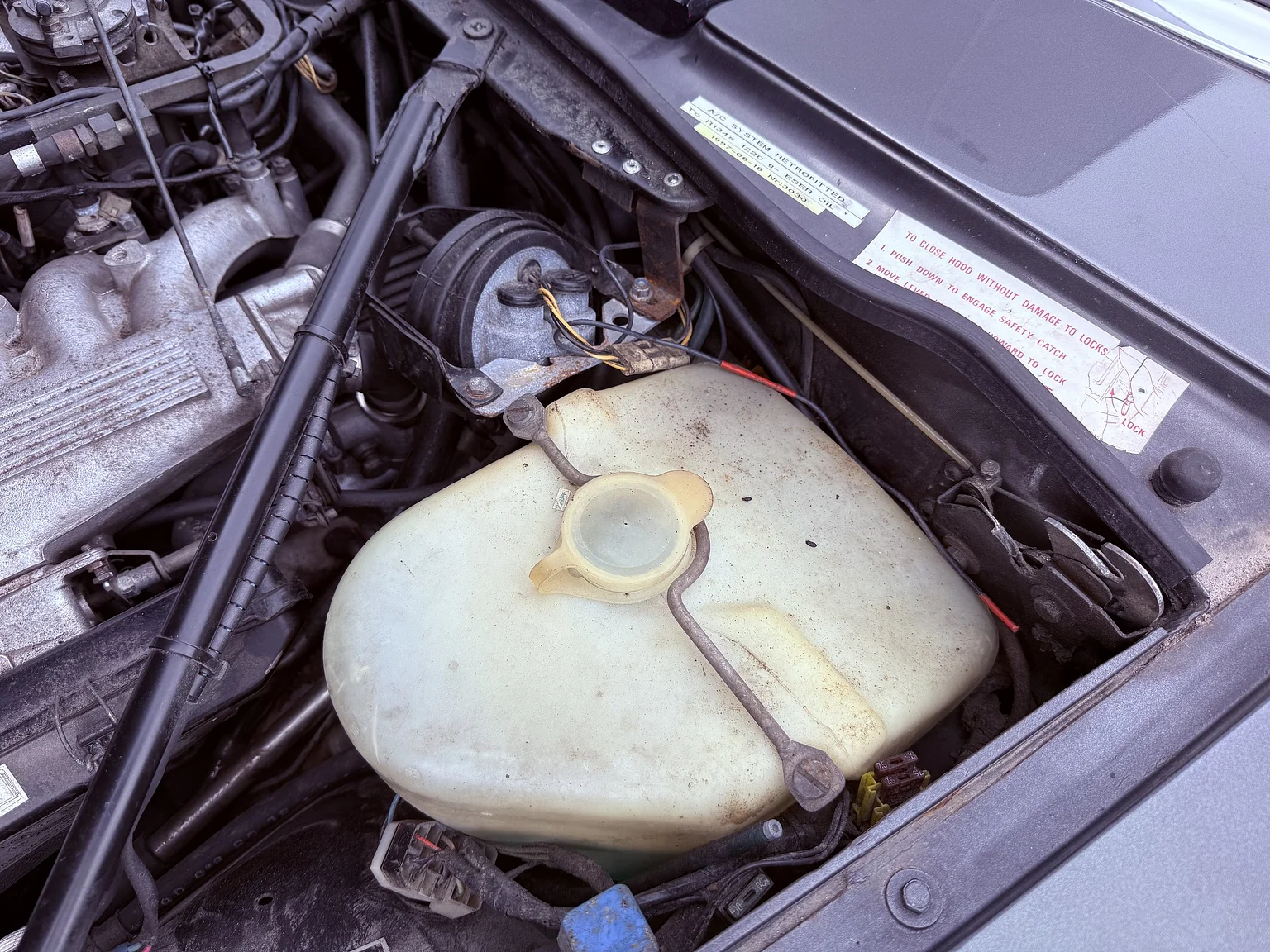 Image of 1985 Jaguar XJS HE mechanics (5)