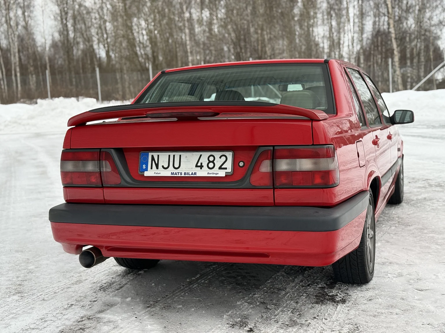 Exterior image of 1996 Volvo 850R (10)