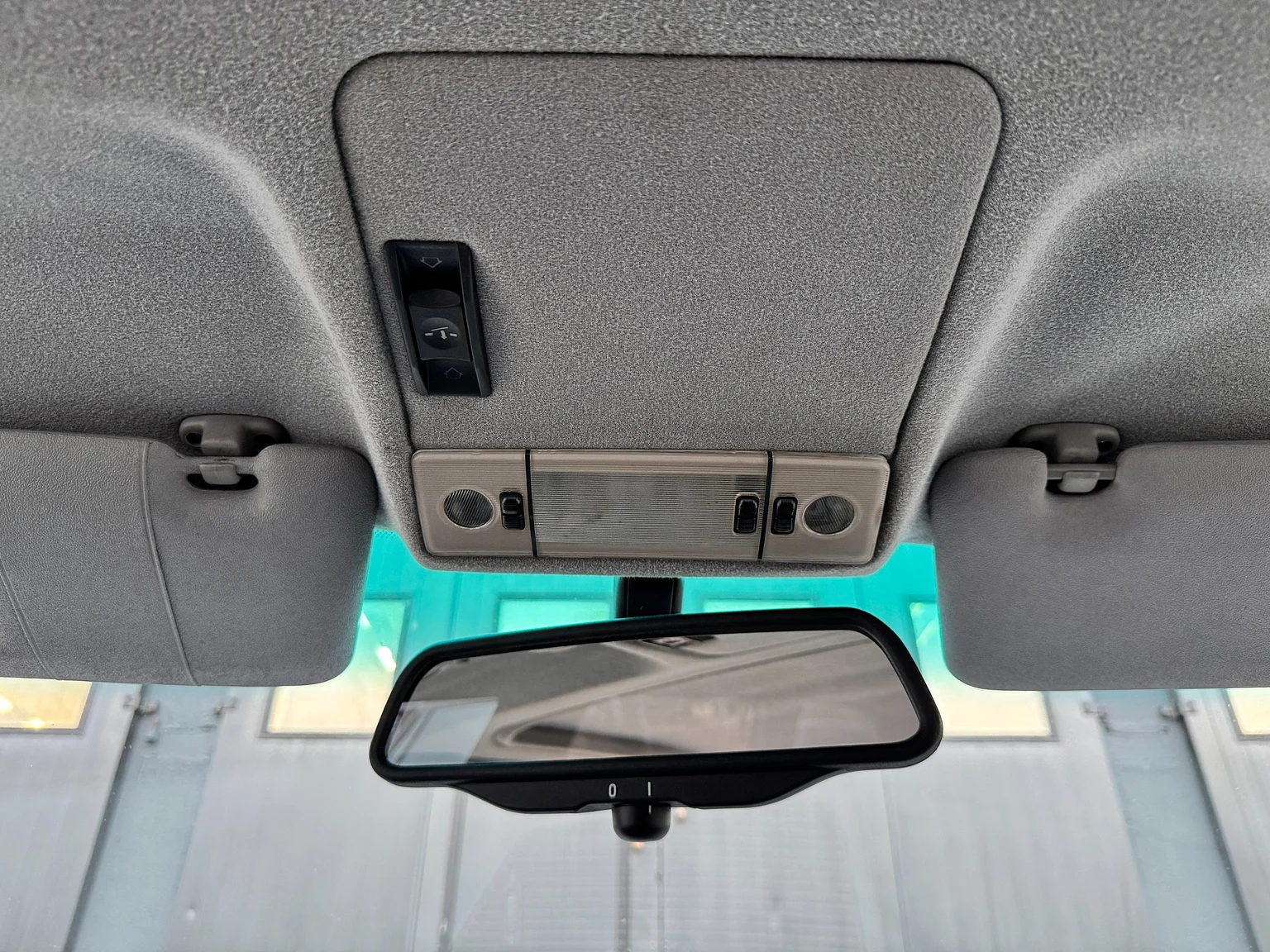 Innenraumfoto von 1993 BMW E34 M5 Touring  (87)