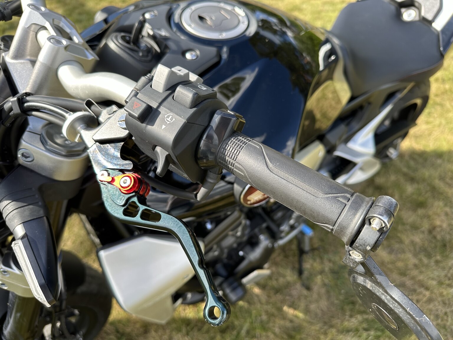 Exteriörbild på 2018 Honda CB1000R