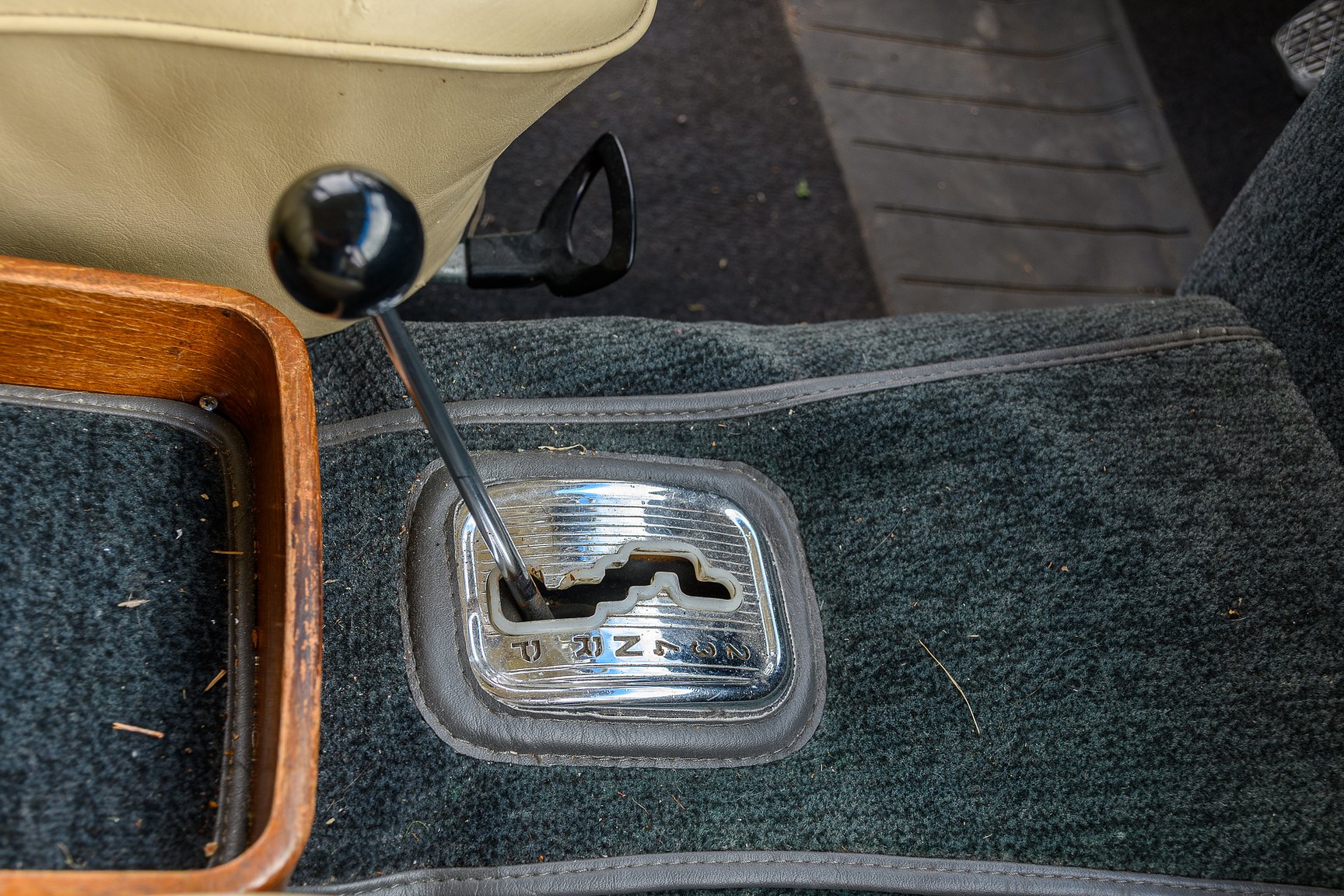 Interior image of 1969 Mercedes-Benz 300 SEL