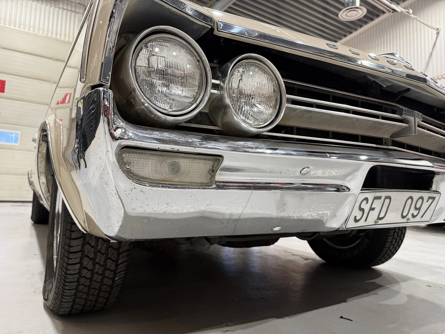 Exteriörbild på 1964 Oldsmobile Cutlass Convertible (63)