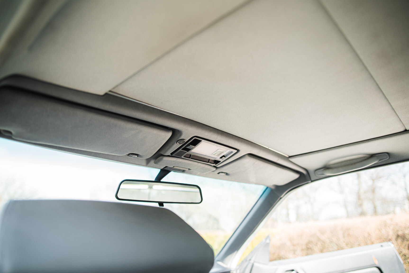 Interior image of 1989 Mercedes-Benz 300 CE Koenig Specials