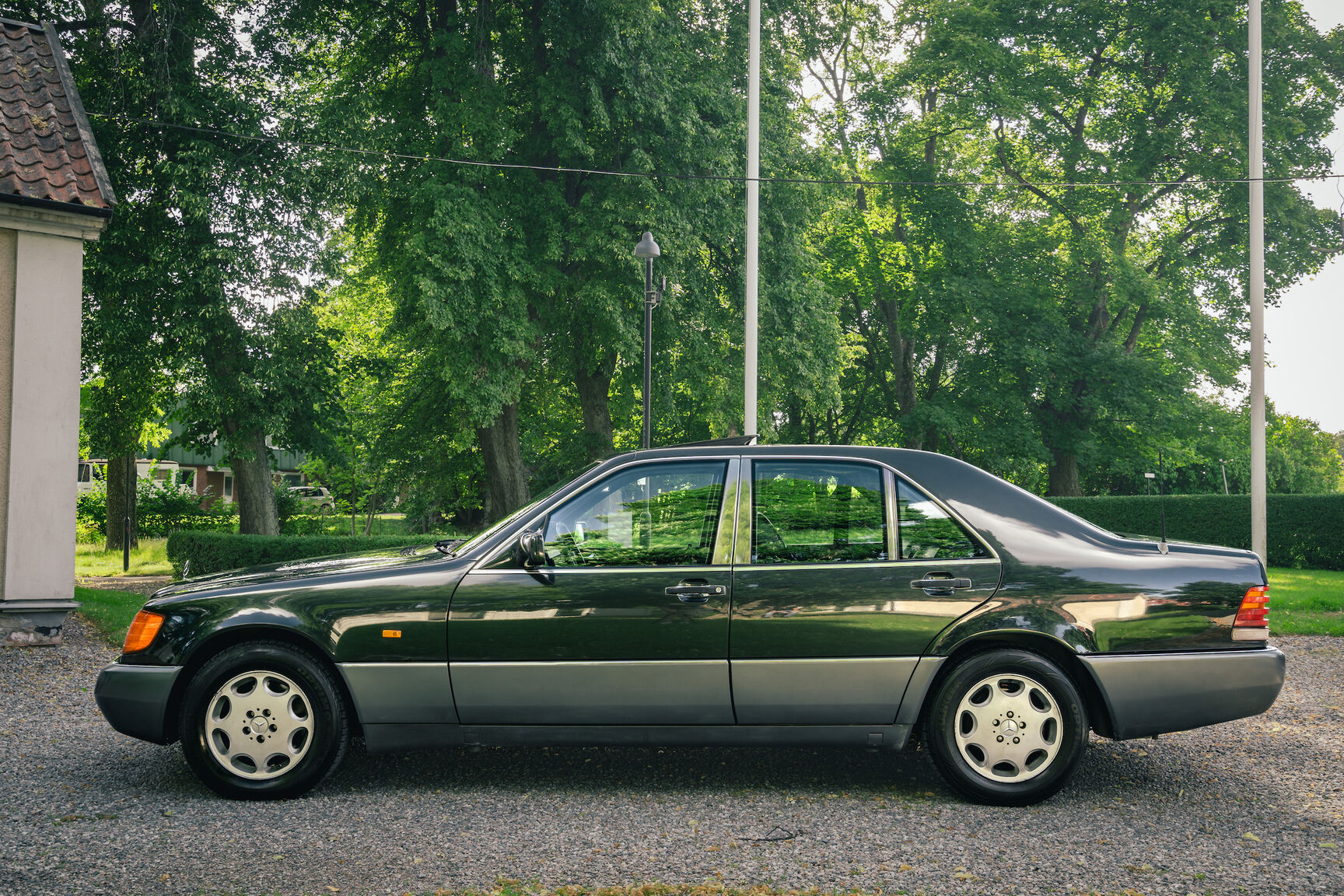 Exterior image of 1992 Mercedes-Benz 500 SE (5)