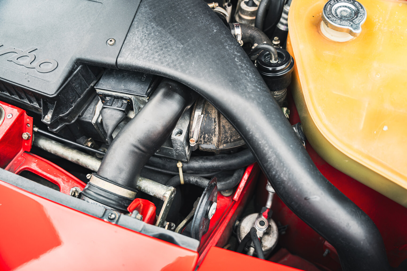 Image of 1990 Porsche 944 Turbo mechanics